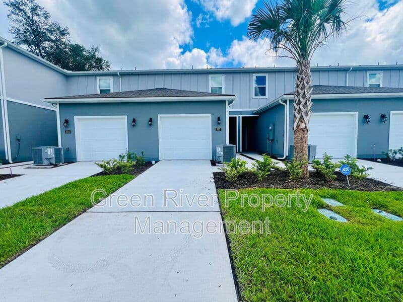 Middleburg House: 827 Rivertree Place