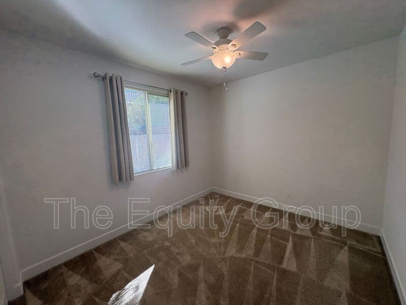 Visalia House: 3215 S Meadowbrook St