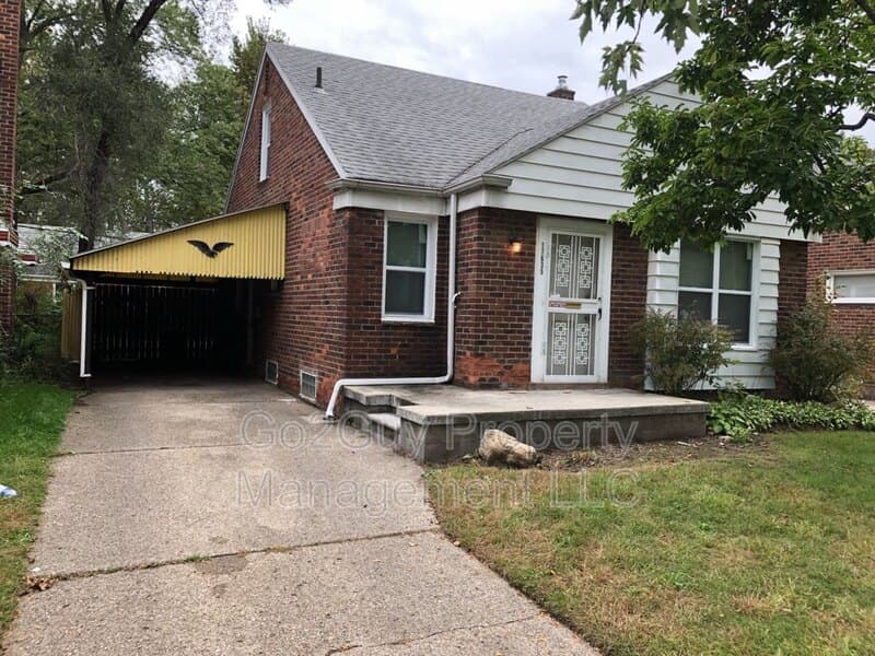 Detroit House: 17635 Greenview
