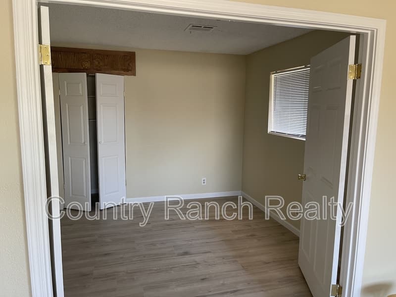 Fort Mohave House: 4274 El Toro Drive