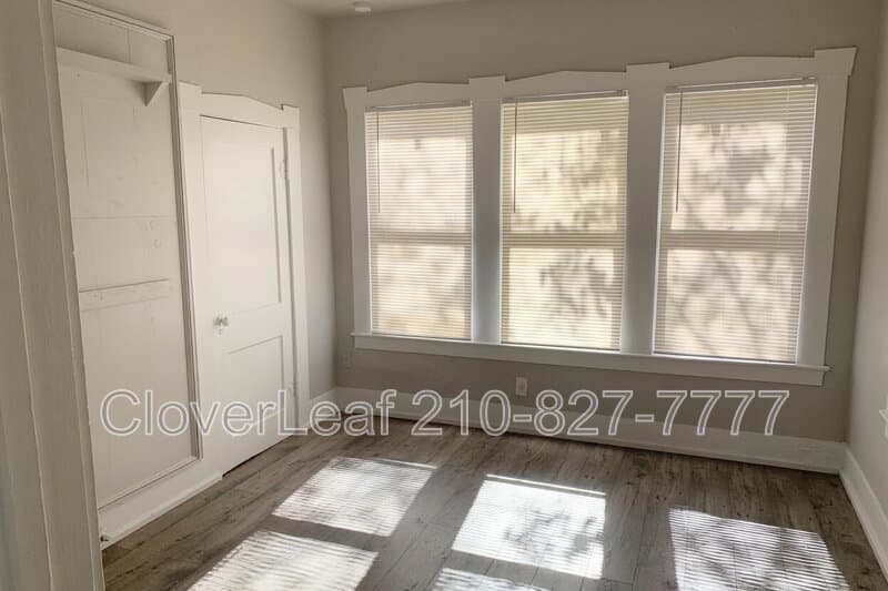 San Antonio Condo: 226 McLaughlin Ave