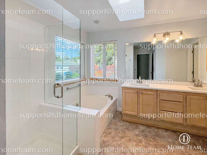 Kent House: 12815 SE 223rd Pl