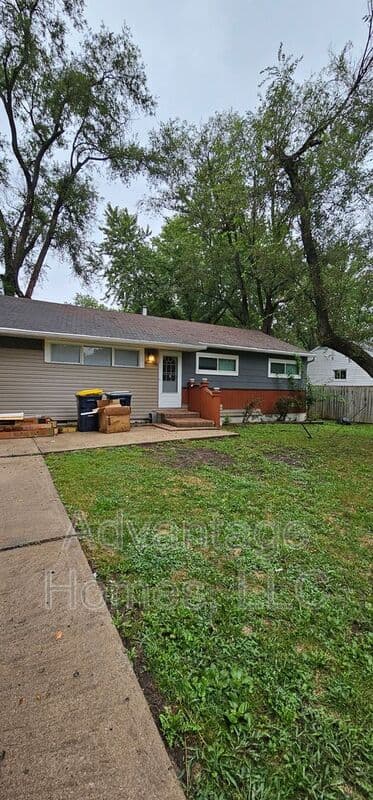 Kansas City House: 7504 E 112th St
