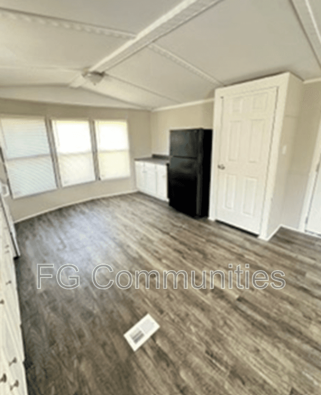 Statesville House: 116 Suzanne Ln