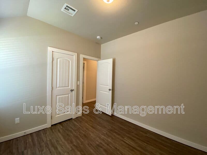 Bethany House: 5203 Oakwood Villas Court