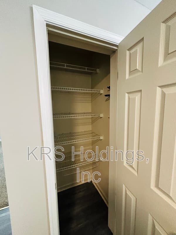Chester House: 15012 Pine Vista Ln