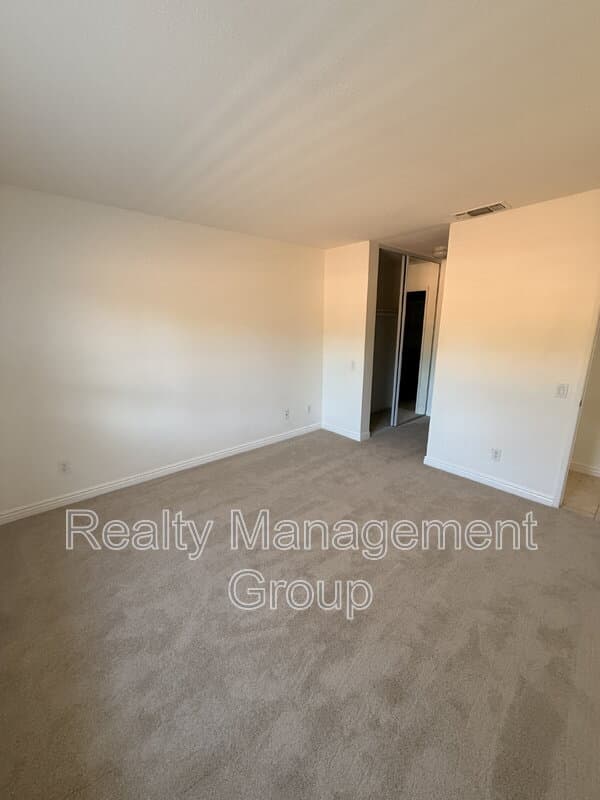 La Mesa Condo: 5417 Lake Murray Boulevard