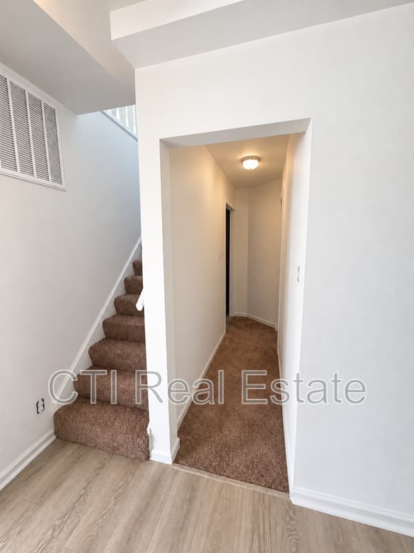 Spotsylvania House: 6614 Partlow Rd