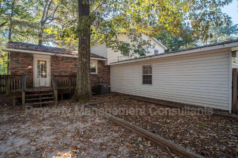 Huntsville House: 6604 Willow Ridge Road Northwest