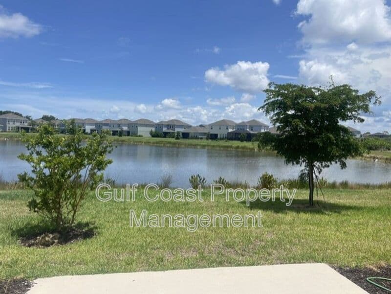 Nokomis House: 5730 Archipelago Street