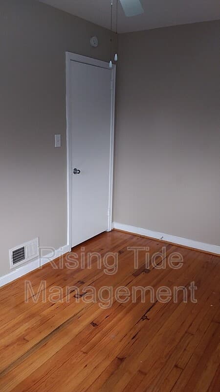 Birmingham House: 1136 Dogwood Ln