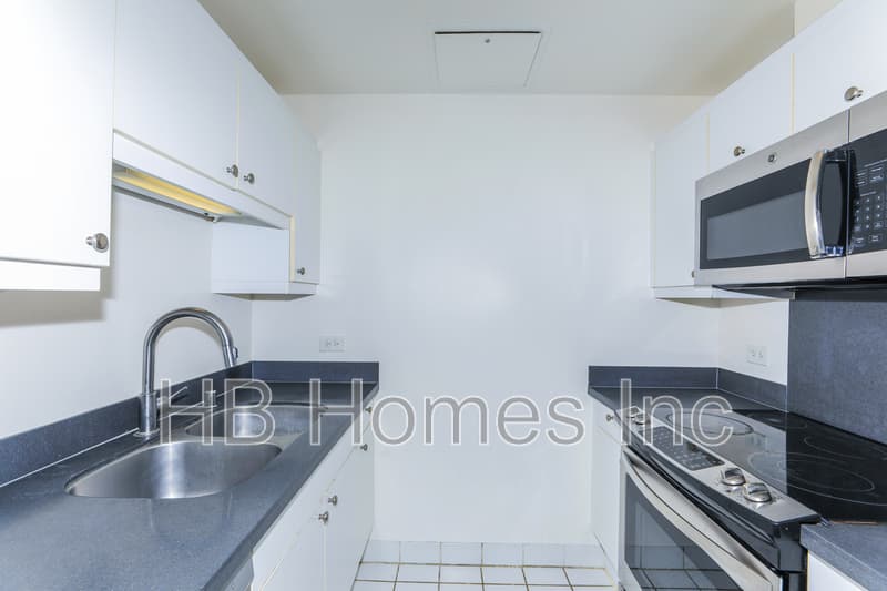 Honolulu Condo: 725 Kapiolani Boulevard #2402 - 1