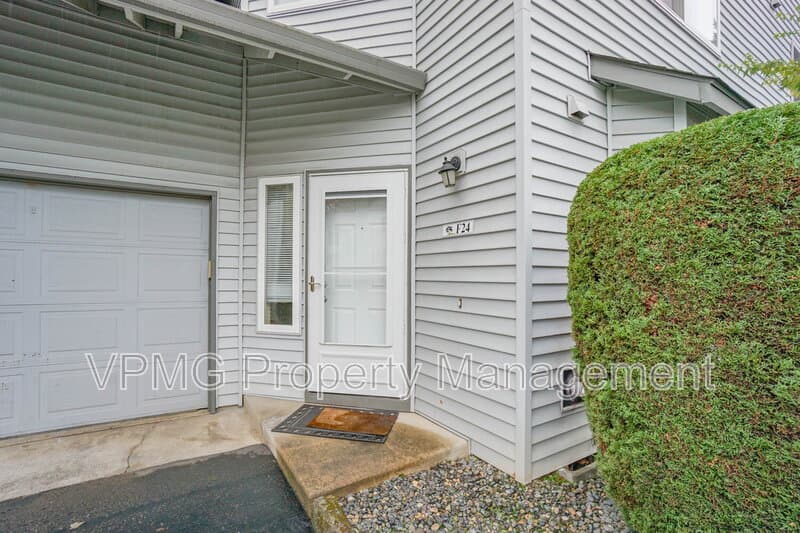 Vancouver Condo: 7509 NE Vancouver Mall Dr