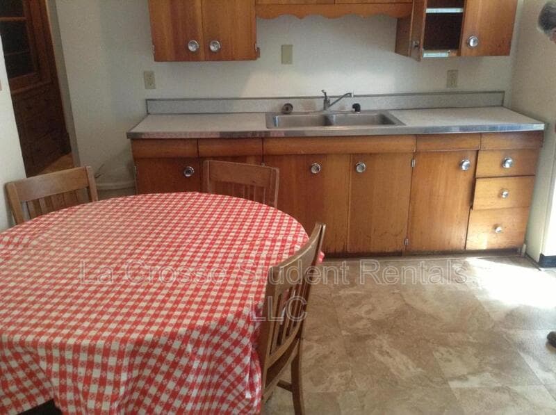 La Crosse Condo: 904 Vine Street