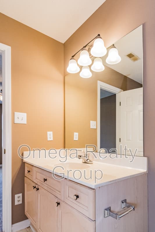 Moody House: 2038 Plantation Pkwy