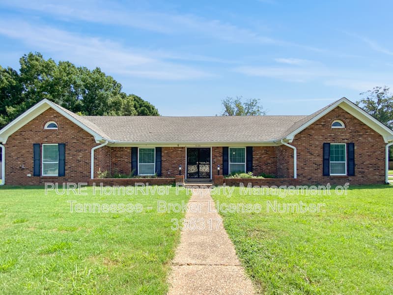 Bartlett House: 3106 Yates St