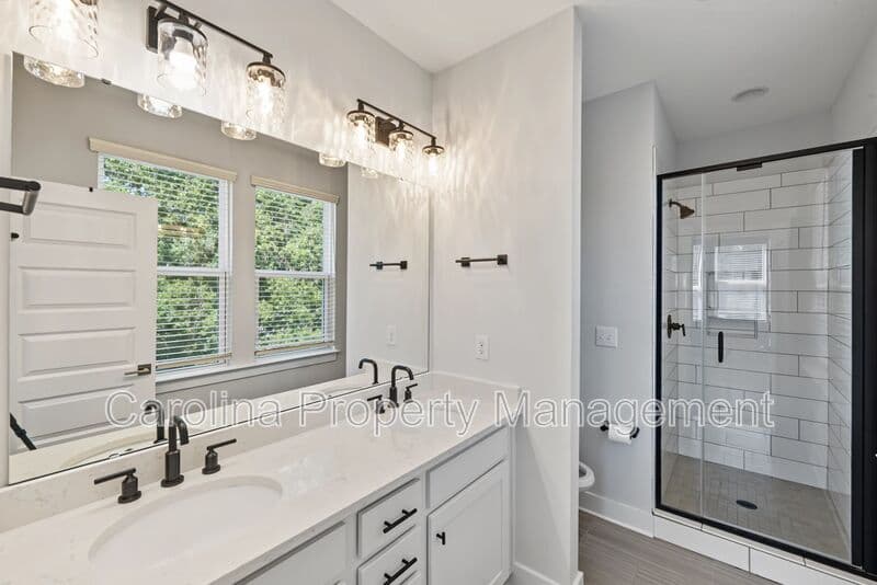 Charlotte House: 1245 Lomax Ave