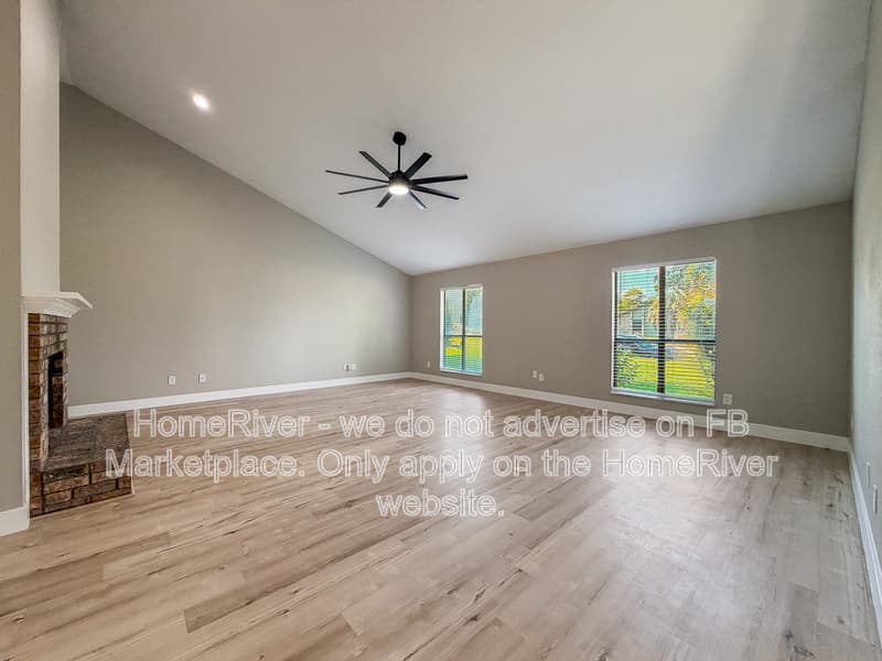 Pensacola House: 4780 Baywind Dr
