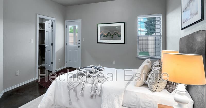 Seguin Condo: Stanley Way - 1