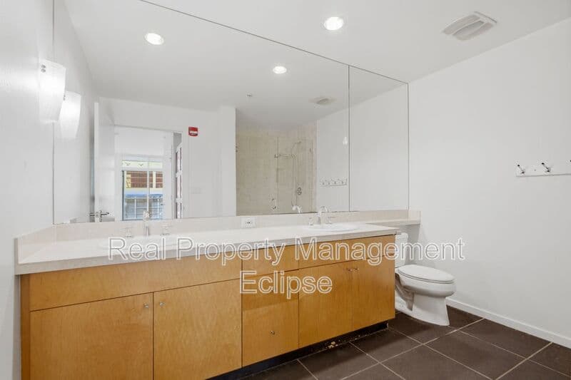 Bellevue Condo: 1188 106th Ave NE