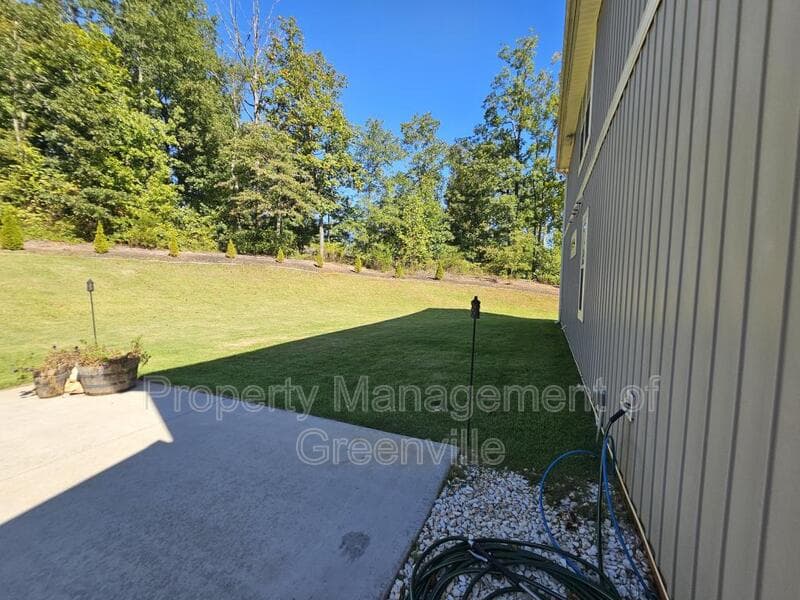 Taylors House: 625 Old Rutherford Rd