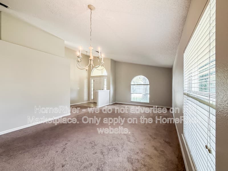Tavares House: 2272 Merry Rd