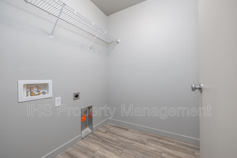 Pasco House: 311 Dawson Ln