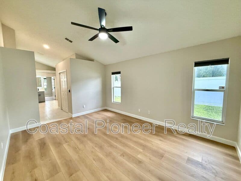 Tampa House: 8902 Breland Dr