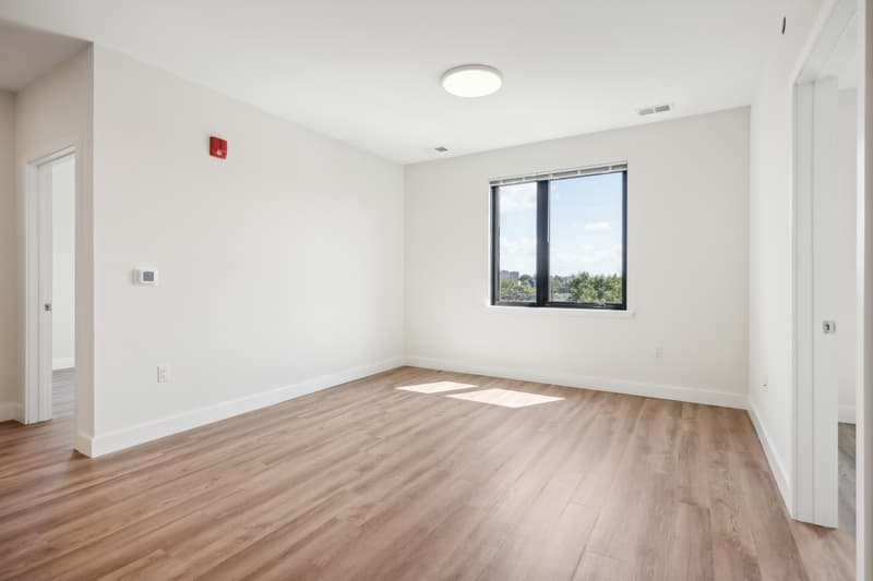 Orange Condo: 49s Day St. - 311