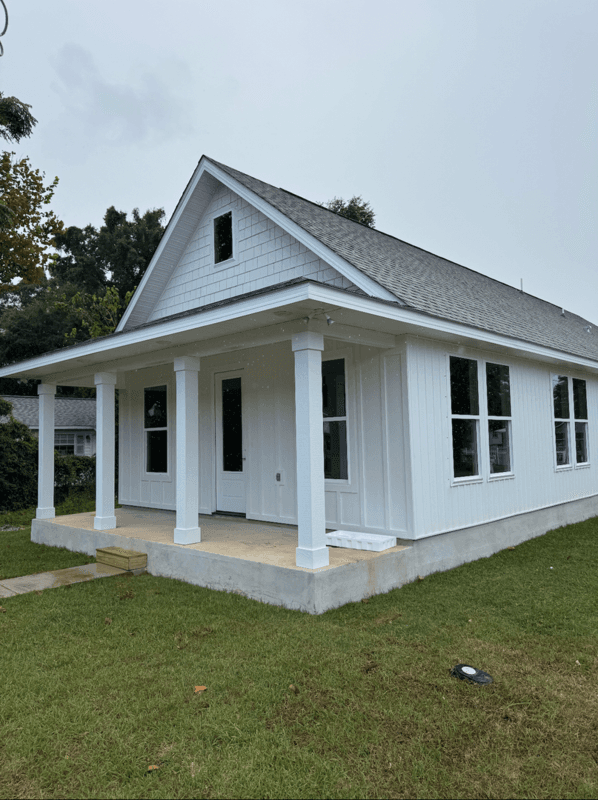 Pensacola House: 1723 N Davis Hwy