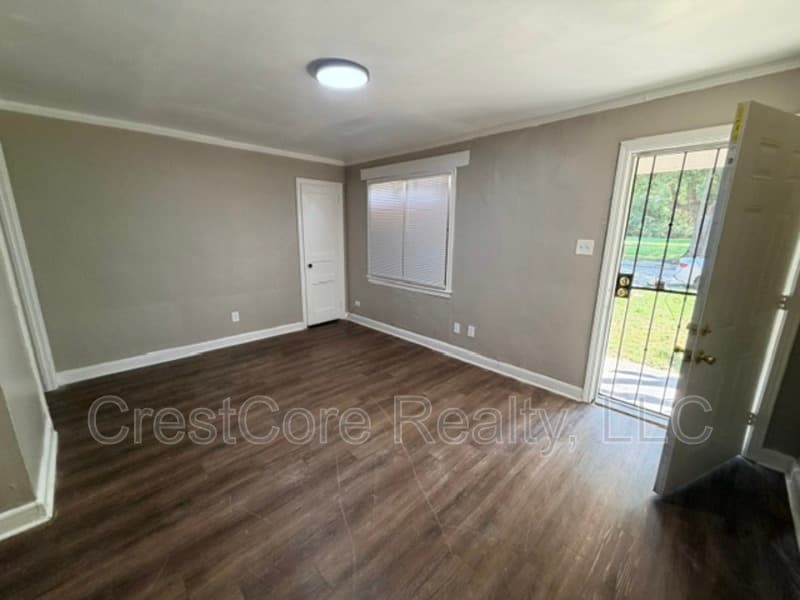 Memphis Condo: 823 Pearce St