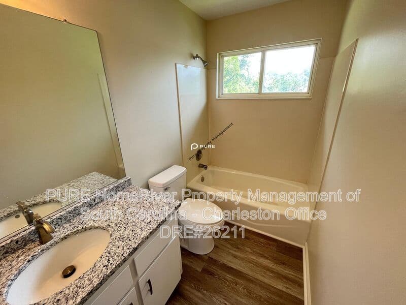 Ladson House: 180 Ponderosa Dr