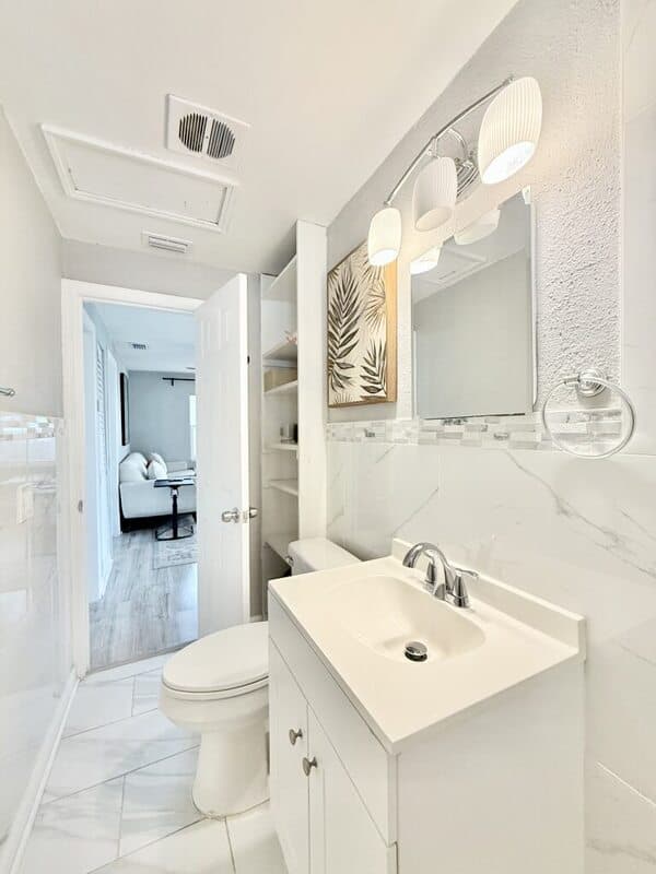 St. Petersburg House: 4528 70th Street North