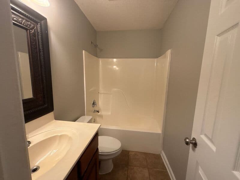 Cordova House: 1605 Far Dr