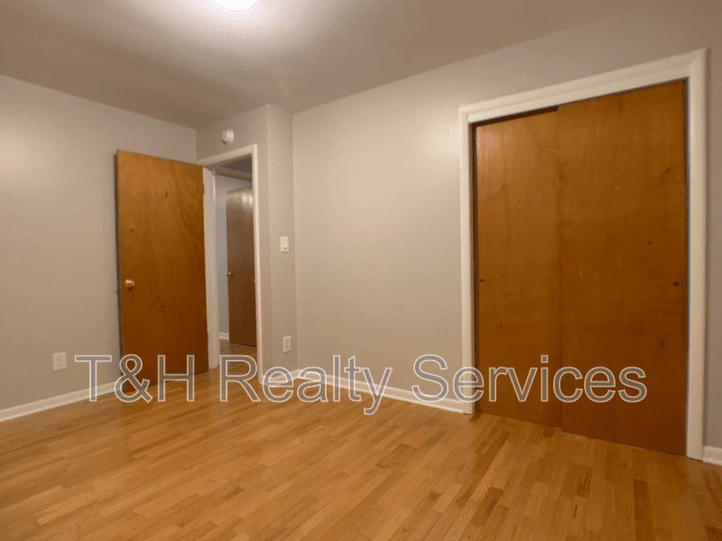 Fortville House: 733 Laurel Lane