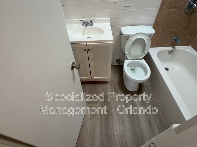 Orlando House: 5919 Holmes Dr