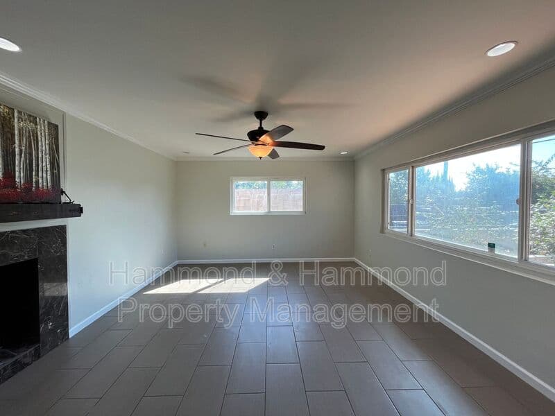 Granada Hills House: 16751 San Fernando Mission Blvd.