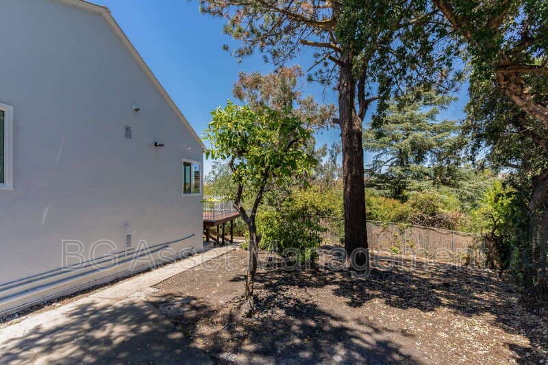 Concord House: 1910 Encima Drive