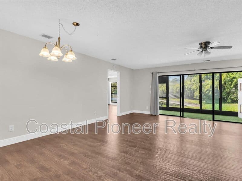 Palm Harbor House: 1801 E Lake Rd