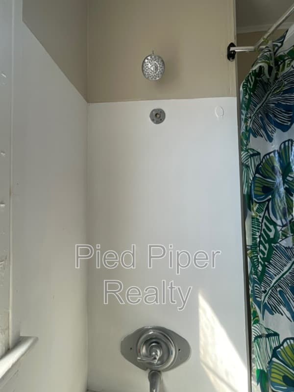 Freeport Condo: 434 1/2 S State Ave
