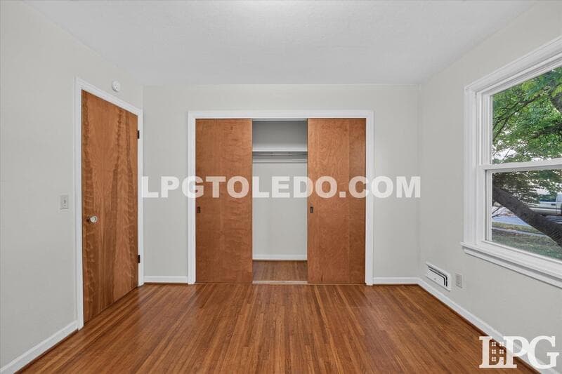 Toledo Condo: 3735 Shellbourne Rd.