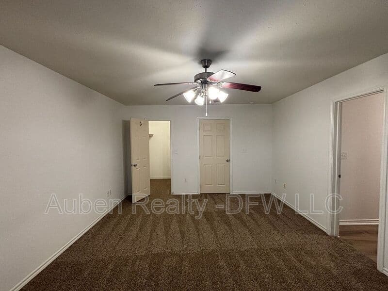 Princeton House: 909 Parkplace Ridge