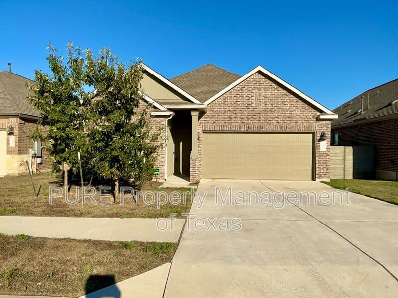 Georgetown House: 105 Blue Blaze Trl
