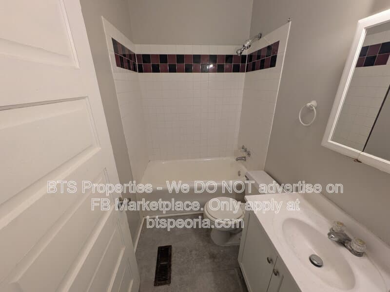 Peoria Condo: 1530 West Barker Avenue