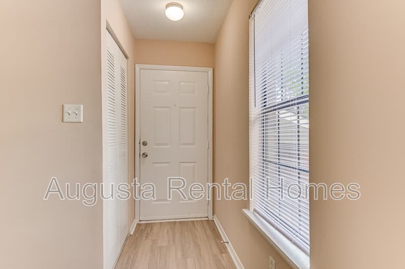 Augusta Condo: 2515 Center West Parkway - 9O