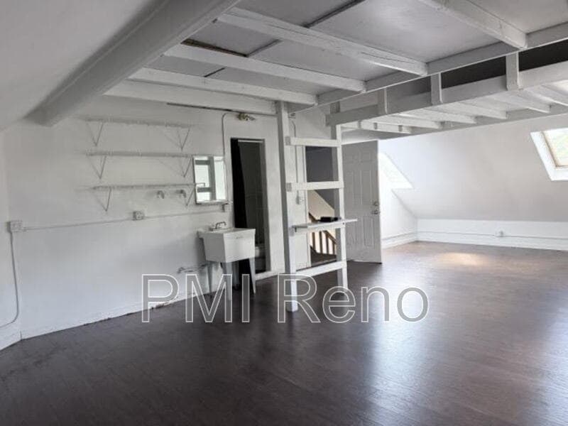Reno Condo: 46 West 10th Street Rm 1