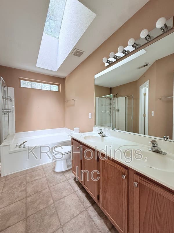 Raleigh House: 6920 Dawnalia Court