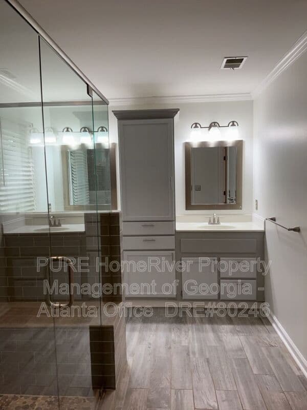 Alpharetta House: 8031 Henderson Ct