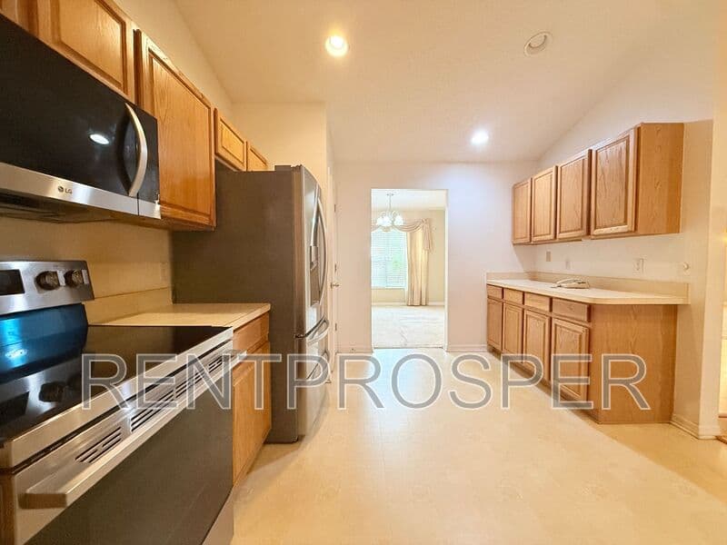 Palm Bay House: 778 Hamm St NW