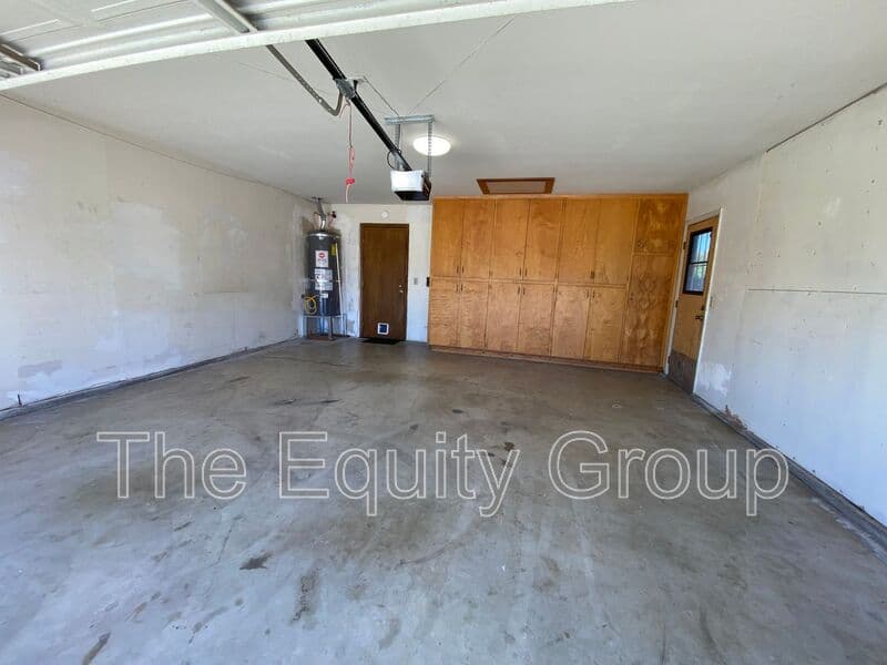 Visalia House: 1348 East Ferguson Court